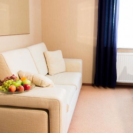 L'Ascada Hotel Srem Ngoại thất bức ảnh