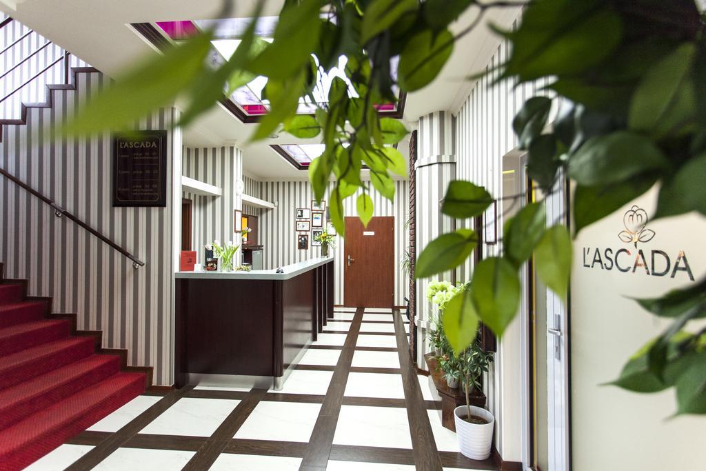 L'Ascada Hotel Srem Ngoại thất bức ảnh