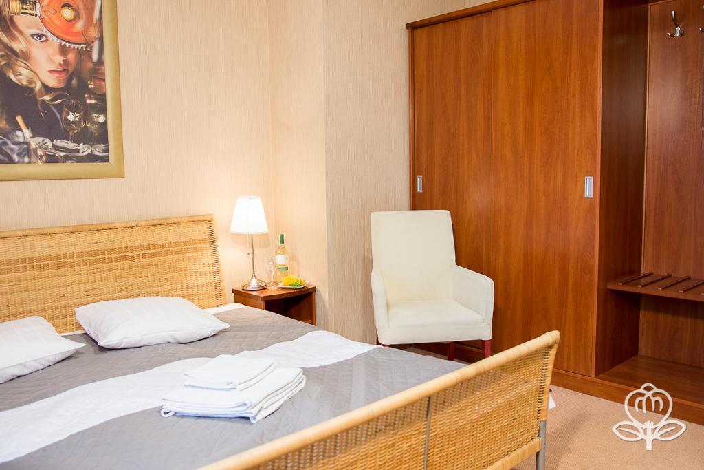 L'Ascada Hotel Srem Ngoại thất bức ảnh