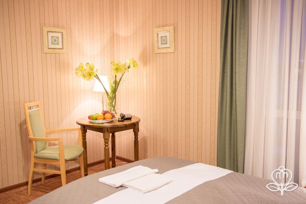 L'Ascada Hotel Srem Ngoại thất bức ảnh