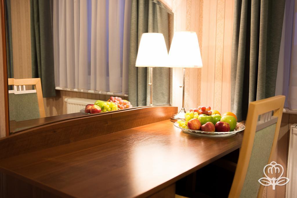 L'Ascada Hotel Srem Ngoại thất bức ảnh