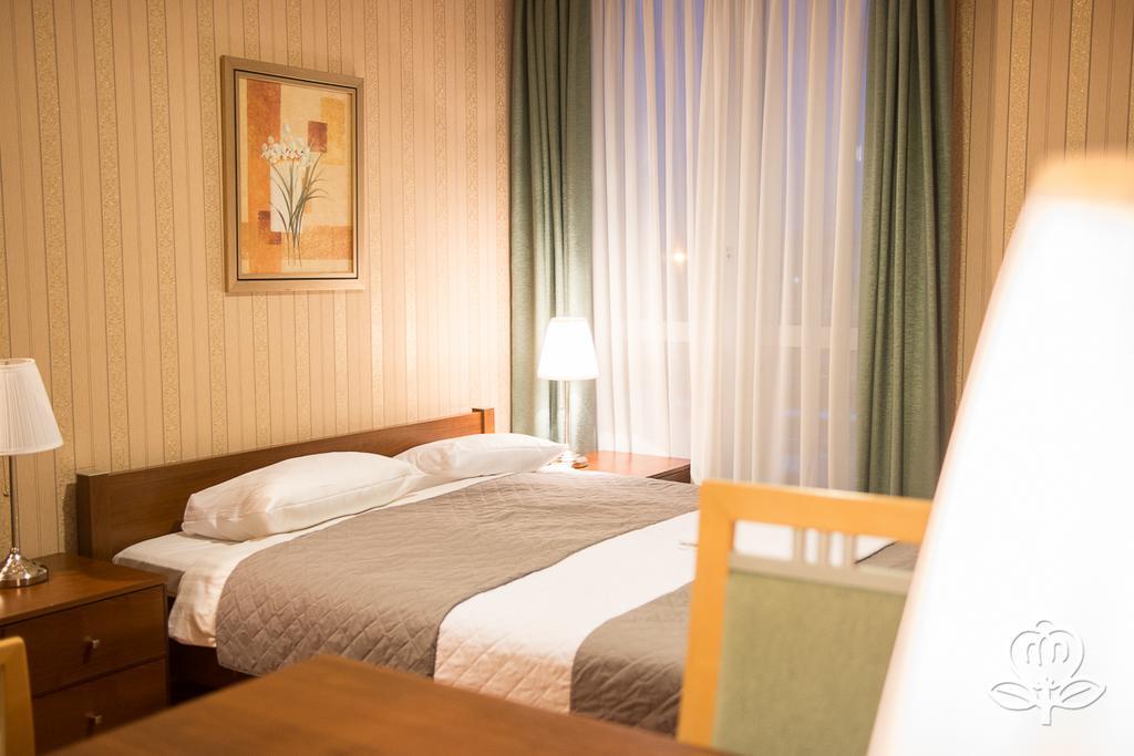 L'Ascada Hotel Srem Ngoại thất bức ảnh